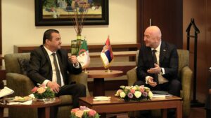 وزير المحروقات يبحث تعزيز التعاون الاقتصادي مع صربيا في مجالي الطاقة والمناجم