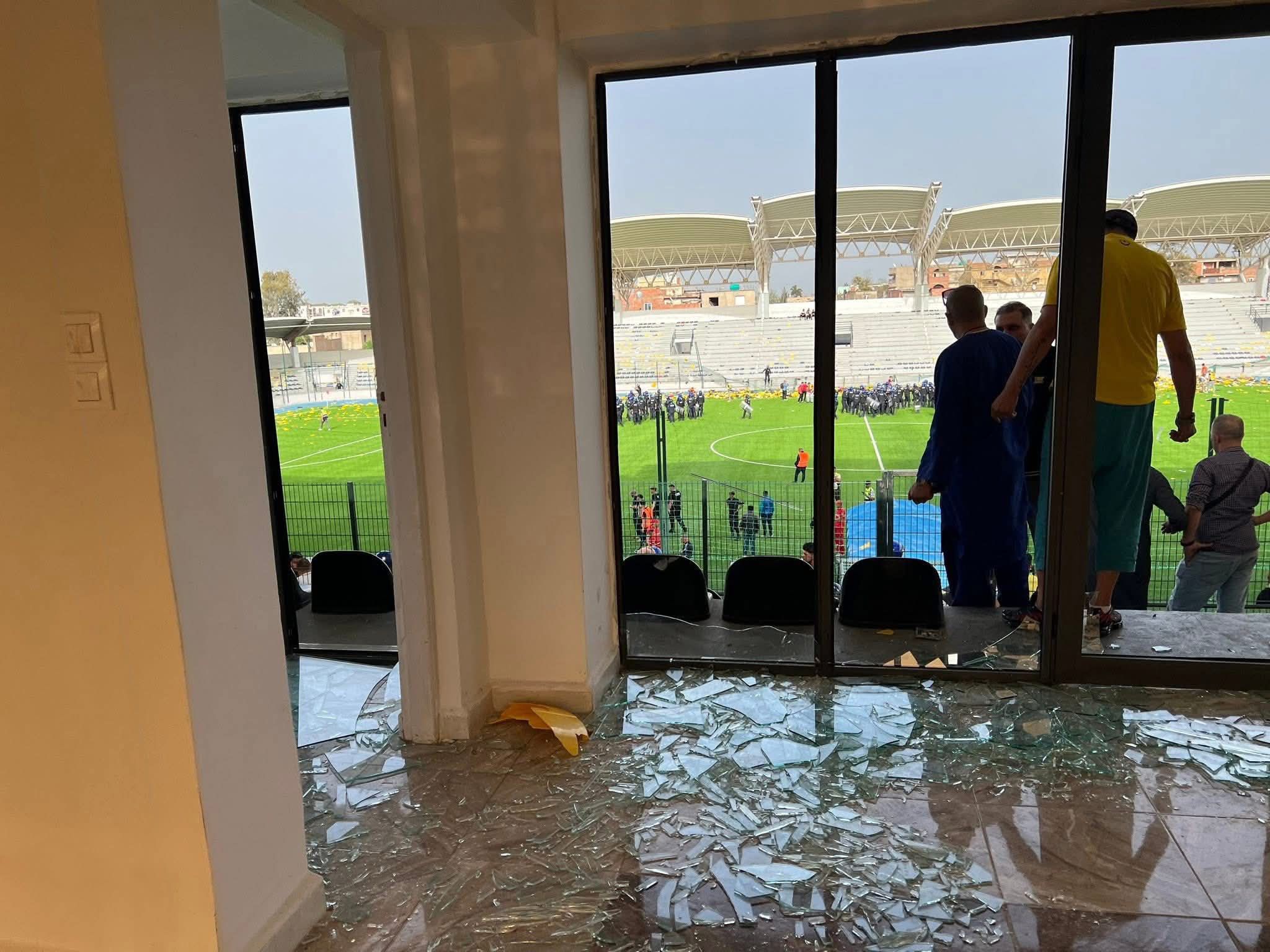 توقيف 34 مناصرا بعد أحداث شغب خلال مباراة اتحاد الحراش وجمعية وهران